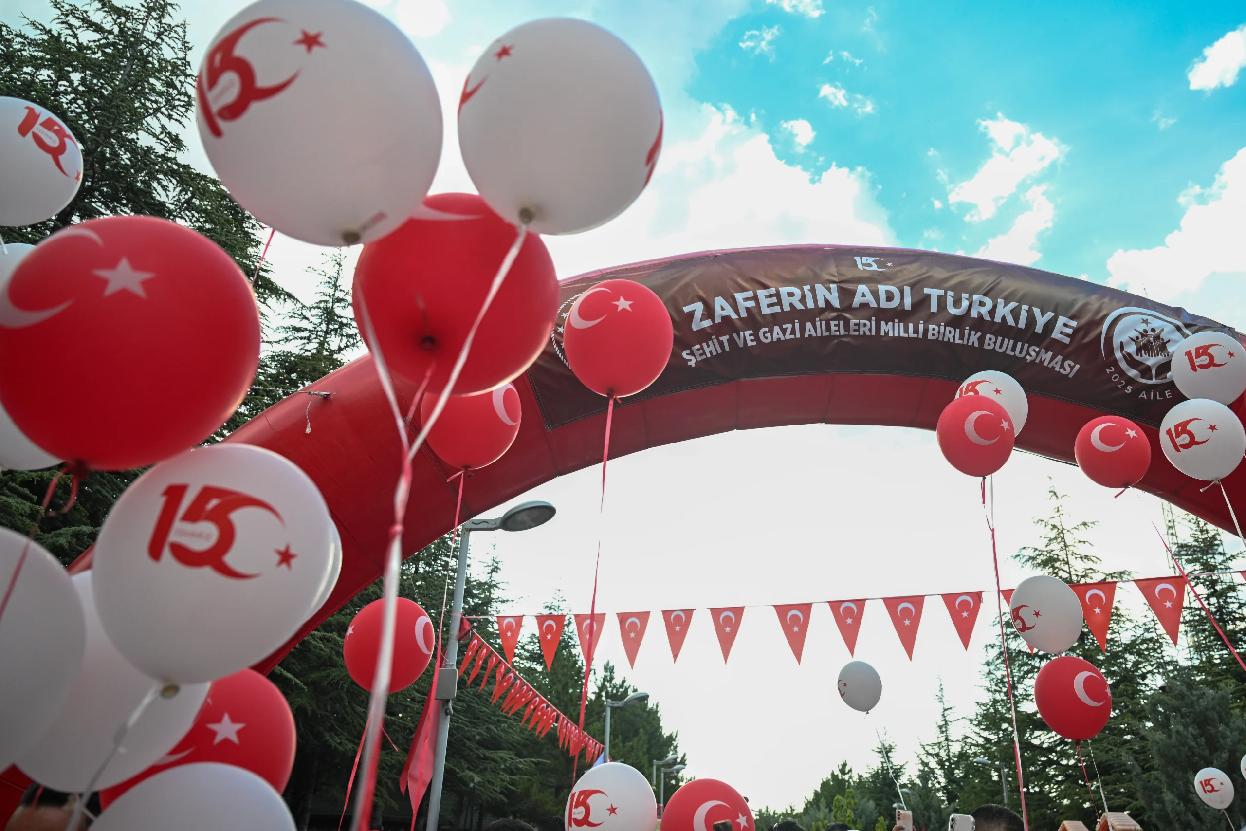 15 Temmuz şehit ve gazileri için düzenlenen “Zaferin Adı Türkiye”