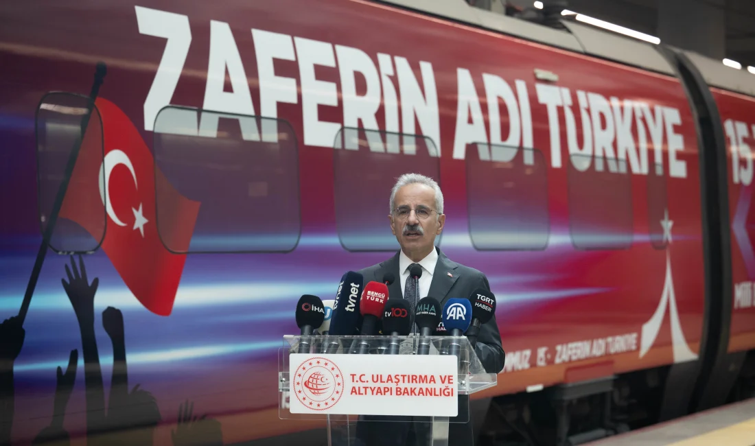 Bakan Uraloğlu: “15 Temmuz Treni, Vatan Sevgisini Her Yürekte Yeniden Canlandıracak” Ulaştırma Bakanı Uraloğlu, 15 Temmuz Treni’nin sadece yolcu değil, milli