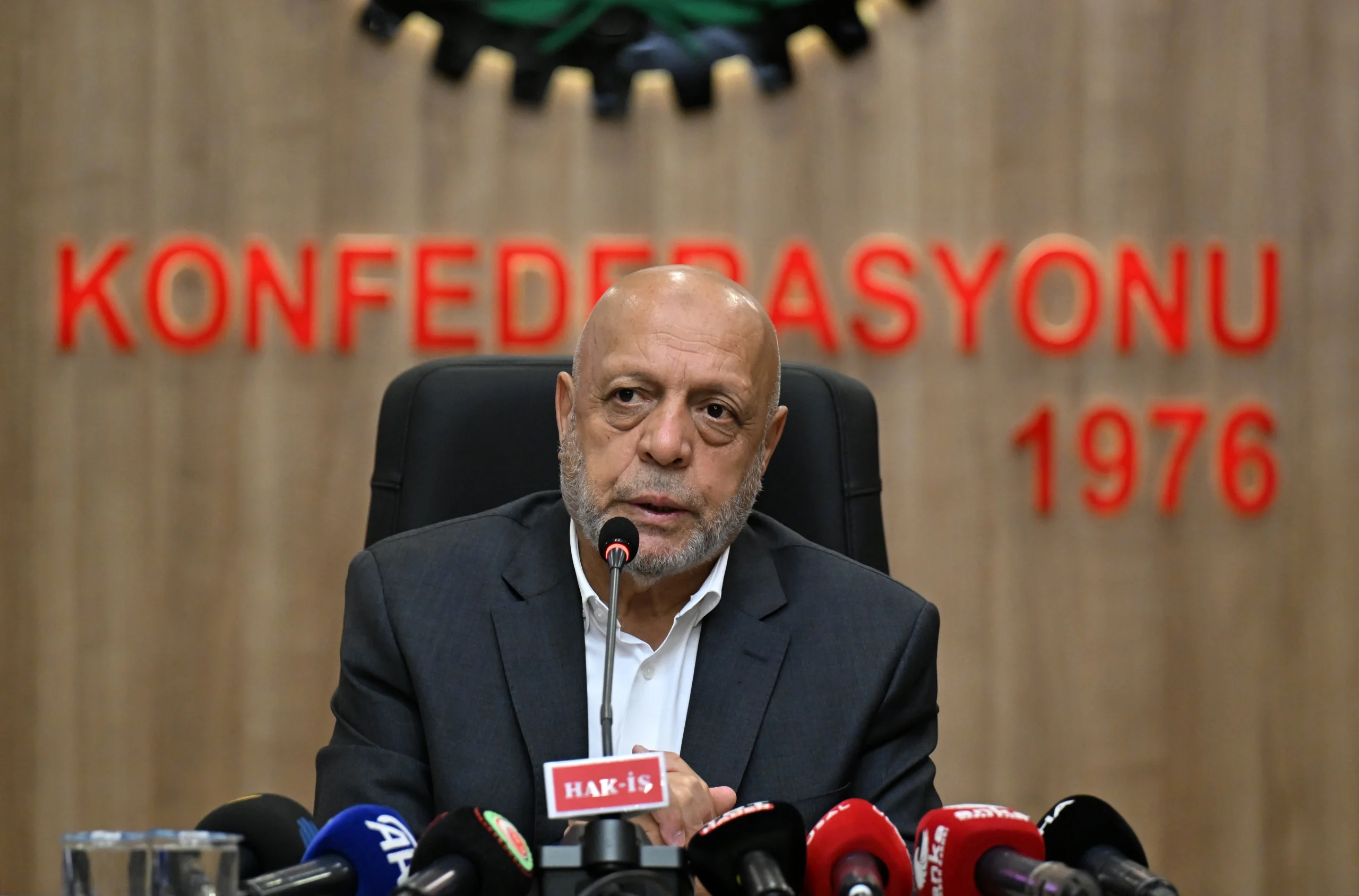 HAK-İŞ Genel Başkanı Mahmut Arslan, kamu işçilerine yönelik toplu sözleşme