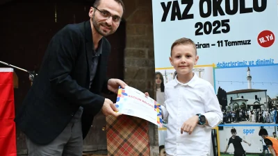 Kuzey Makedonya'nın başkenti Üsküp’te TİKA’nın katkılarıyla gerçekleşen yaz okulunda öğrenciler