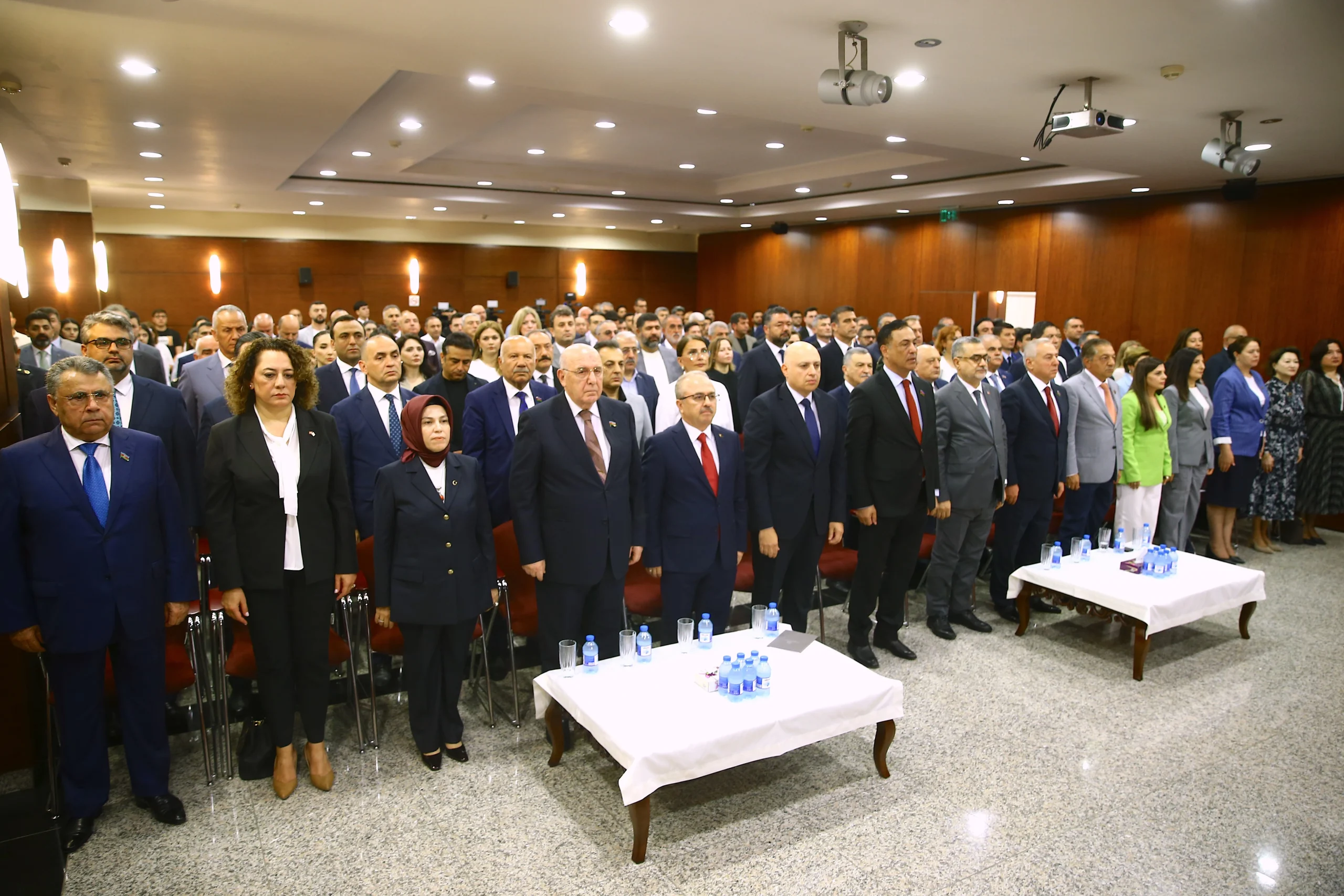 Bakü’de düzenlenen 15 Temmuz anma etkinliğinde Türk milletinin demokrasi mücadelesi