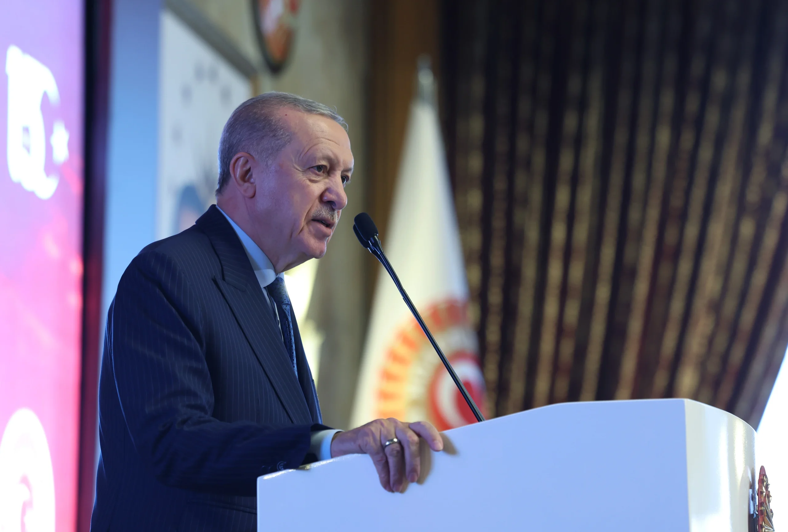 Erdoğan, “Terörsüz Türkiye” hedefinin şehitlerin ve gazilerin fedakarlıklarıyla gerçekleşeceğini belirterek,