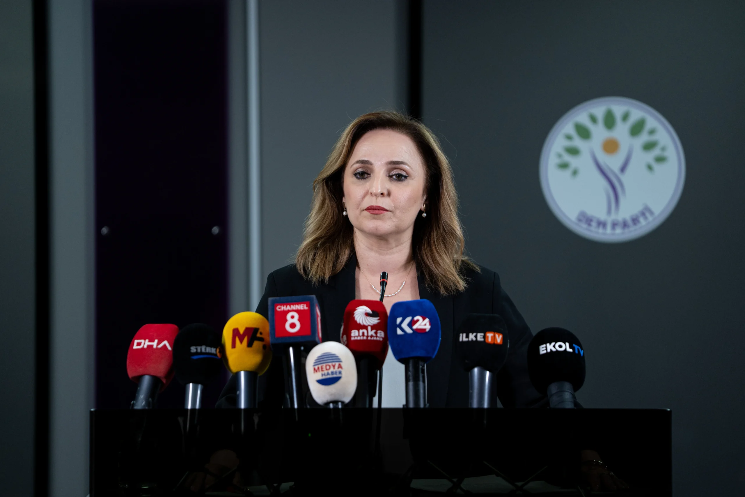 DEM Parti, 16 Temmuz'dan itibaren siyasi parti liderleriyle kritik temaslarda