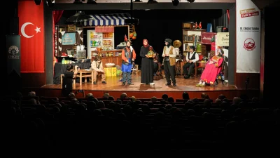 TÜRGEV tarafından hazırlanan “Vatan Sevgisi” adlı tiyatro oyunu, 15 Temmuz’un