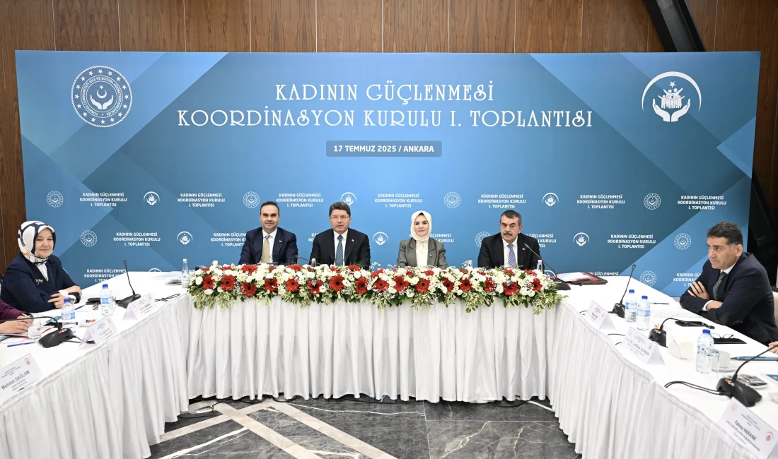 Sanayi ve Teknoloji Bakanı Mehmet Fatih Kacır, kadınların bilim, teknoloji