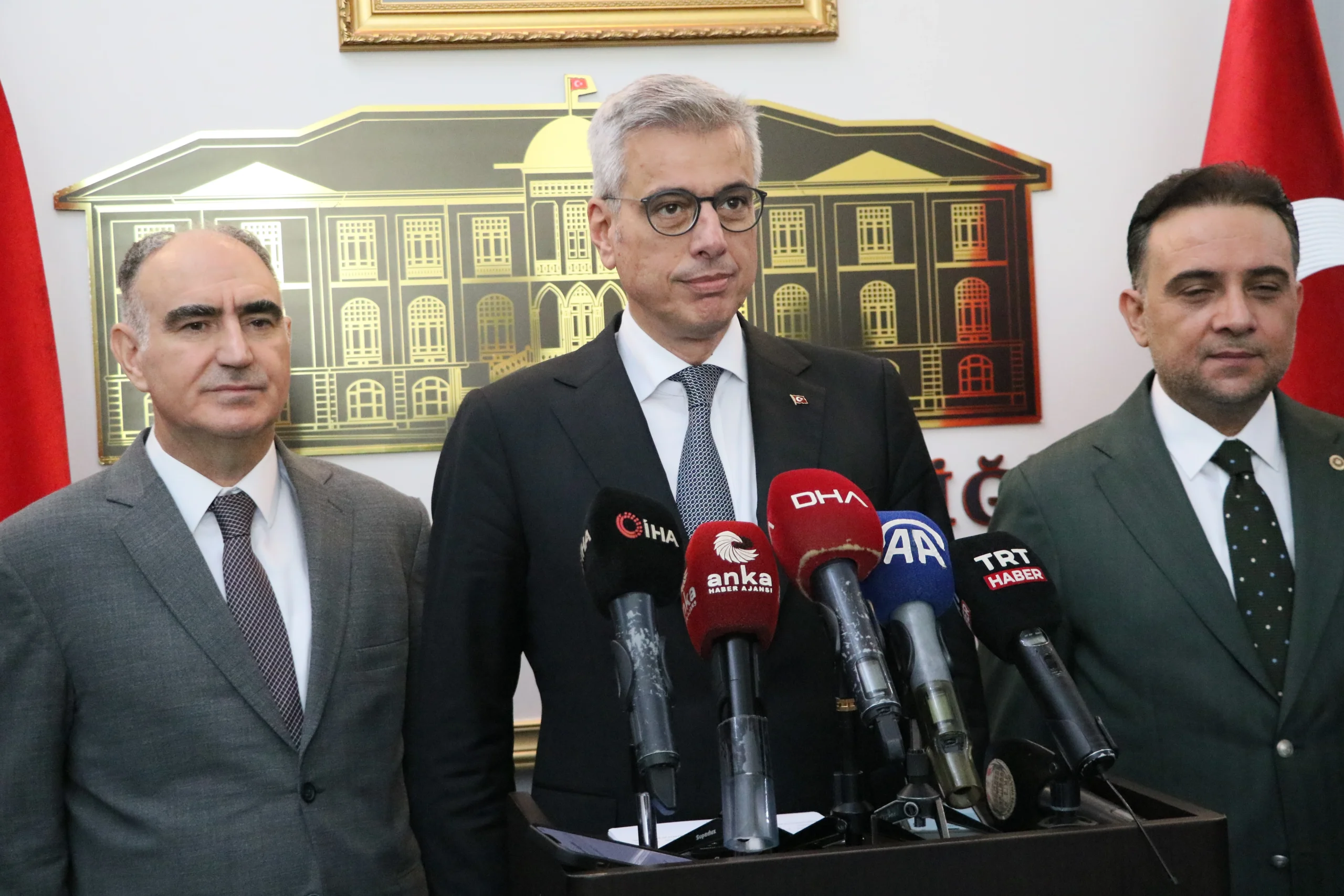 Sağlık Bakanı Kemal Memişoğlu, “İdeal Kilonu Öğren, Sağlıklı Yaşa” kampanyasında