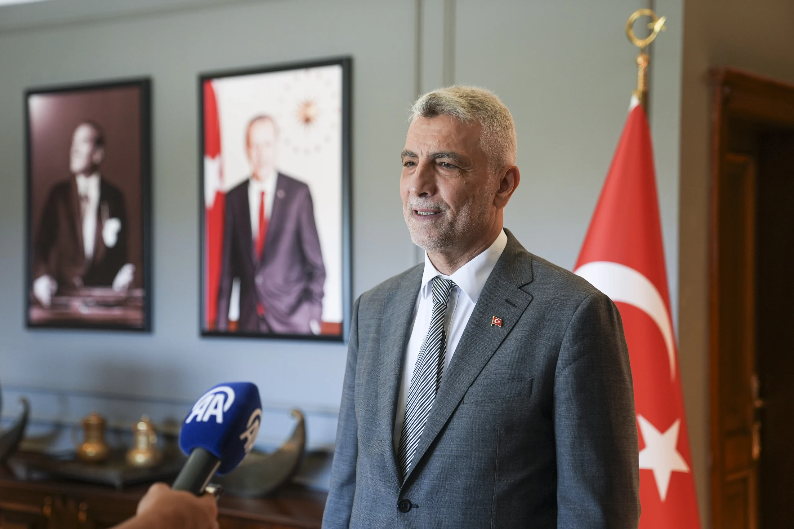 Ticaret Bakanı Ömer Bolat, Schengen vizelerinde uzun süreli ve çok