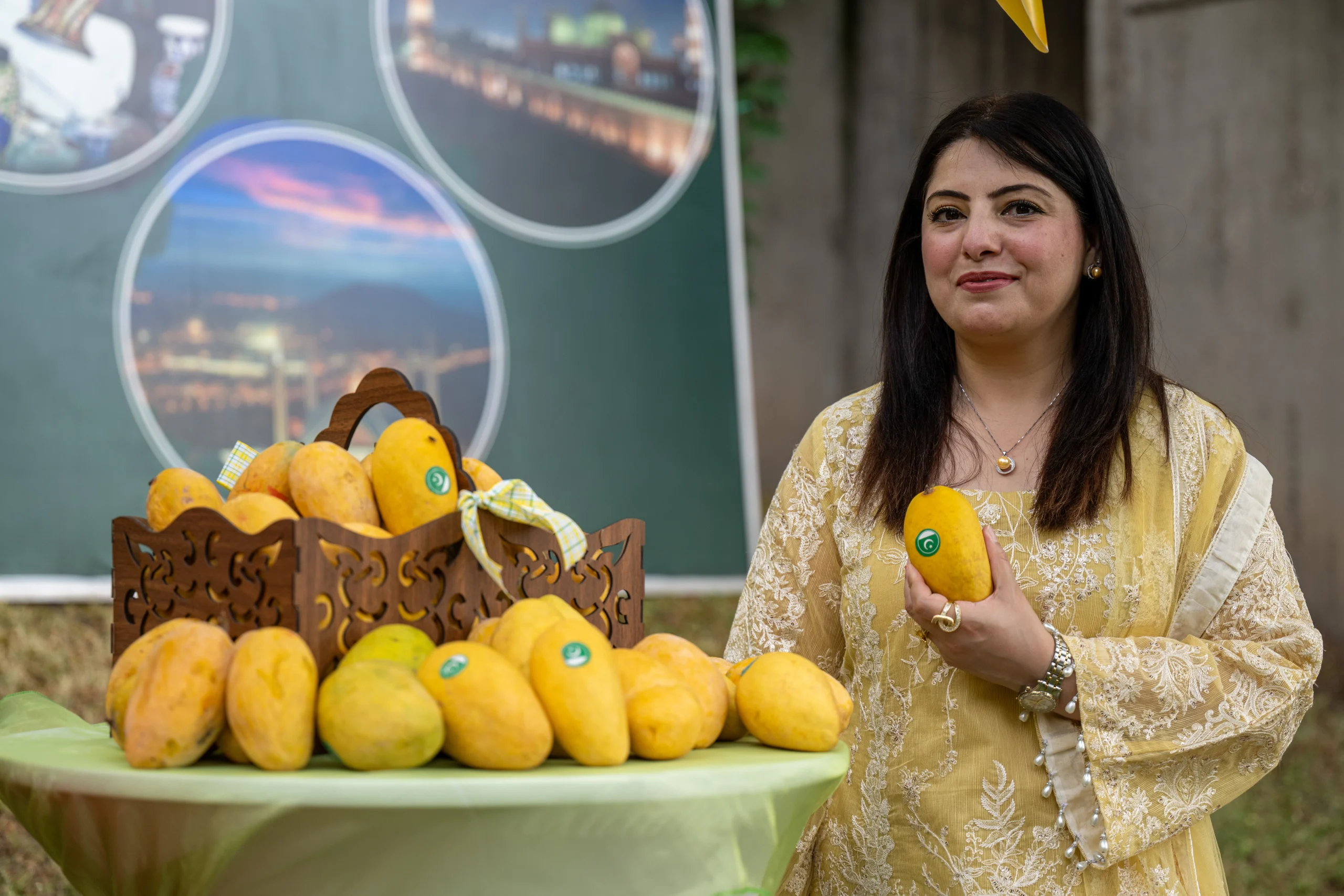 Ankara'da düzenlenen Mango Festivali'nde Pakistan kültürü ve mutfağı tanıtıldı, misafirlere