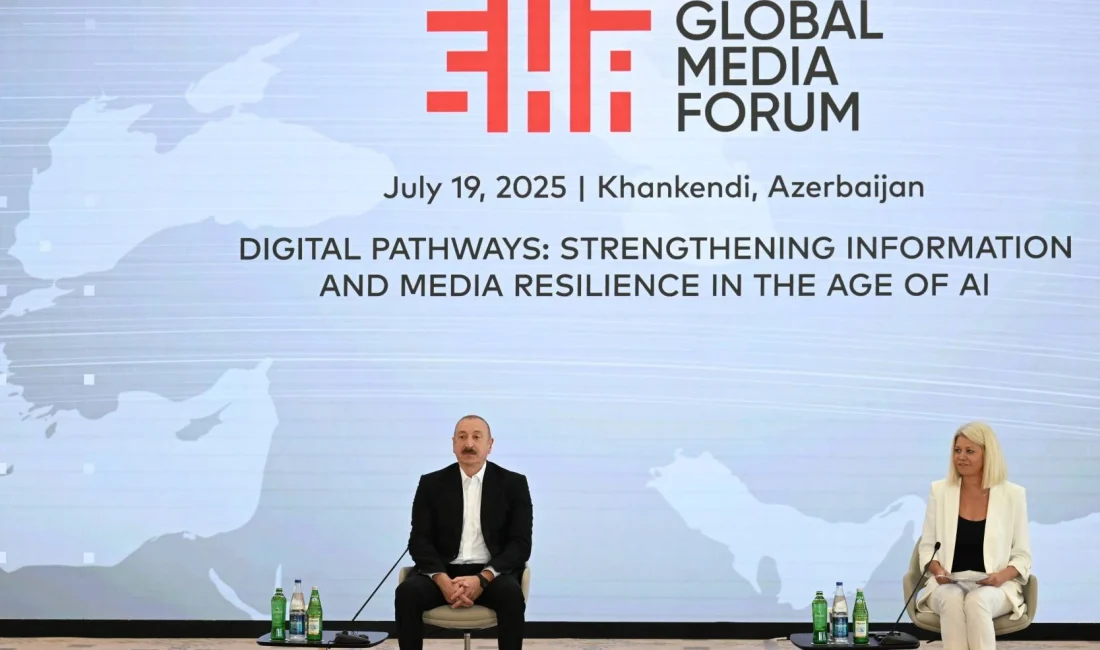 Aliyev’den Ukrayna’ya Net Mesaj: “İşgali Asla Kabullenmeyin” Azerbaycan Cumhurbaşkanı İlham Aliyev, Ukrayna'ya işgal karşısında direnme çağrısı