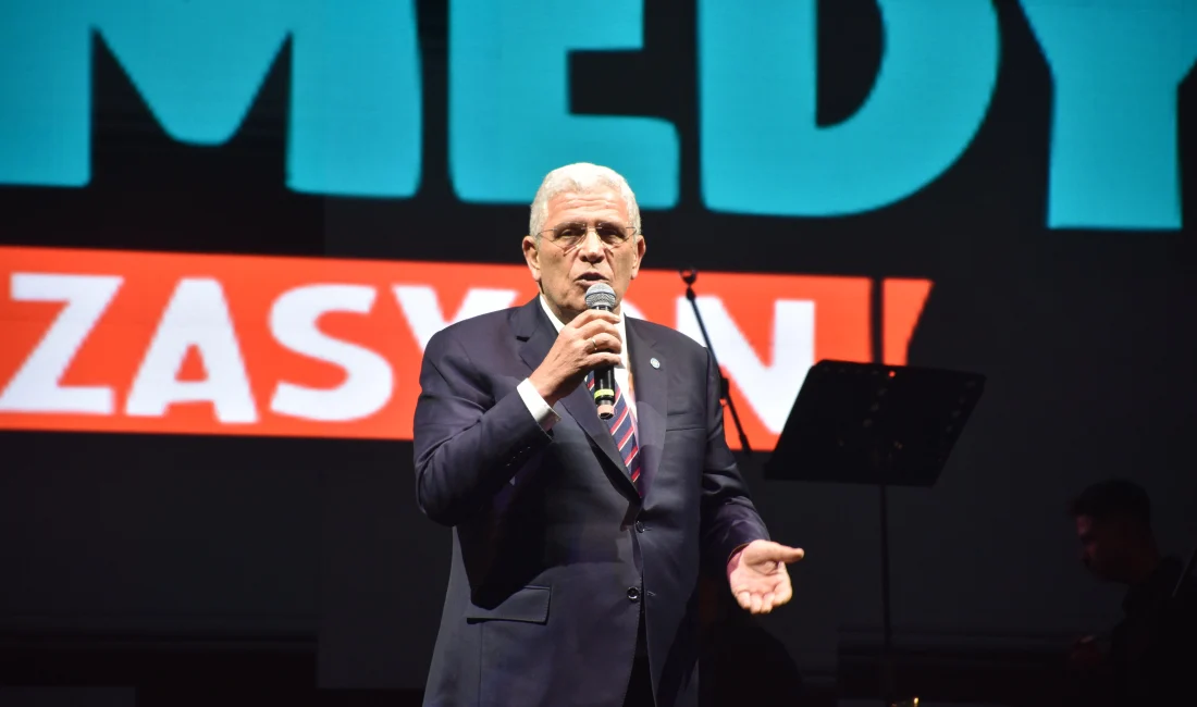 İYİ Parti lideri Müsavat Dervişoğlu, Afyonkarahisar’ın Çay ilçesindeki Vişne ve