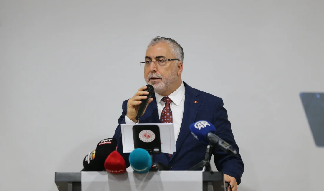 Çalışma ve Sosyal Güvenlik Bakanı Vedat Işıkhan, Muş’ta yaptığı konuşmada