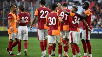 Galatasaray’dan Hazırlık Maçında Galibiyet: Admira Wacker’ı 2-1 Geçti Yeni sezon hazırlıklarını Avusturya’da sürdüren Galatasaray, Admira Wacker’ı 2-1 mağlup