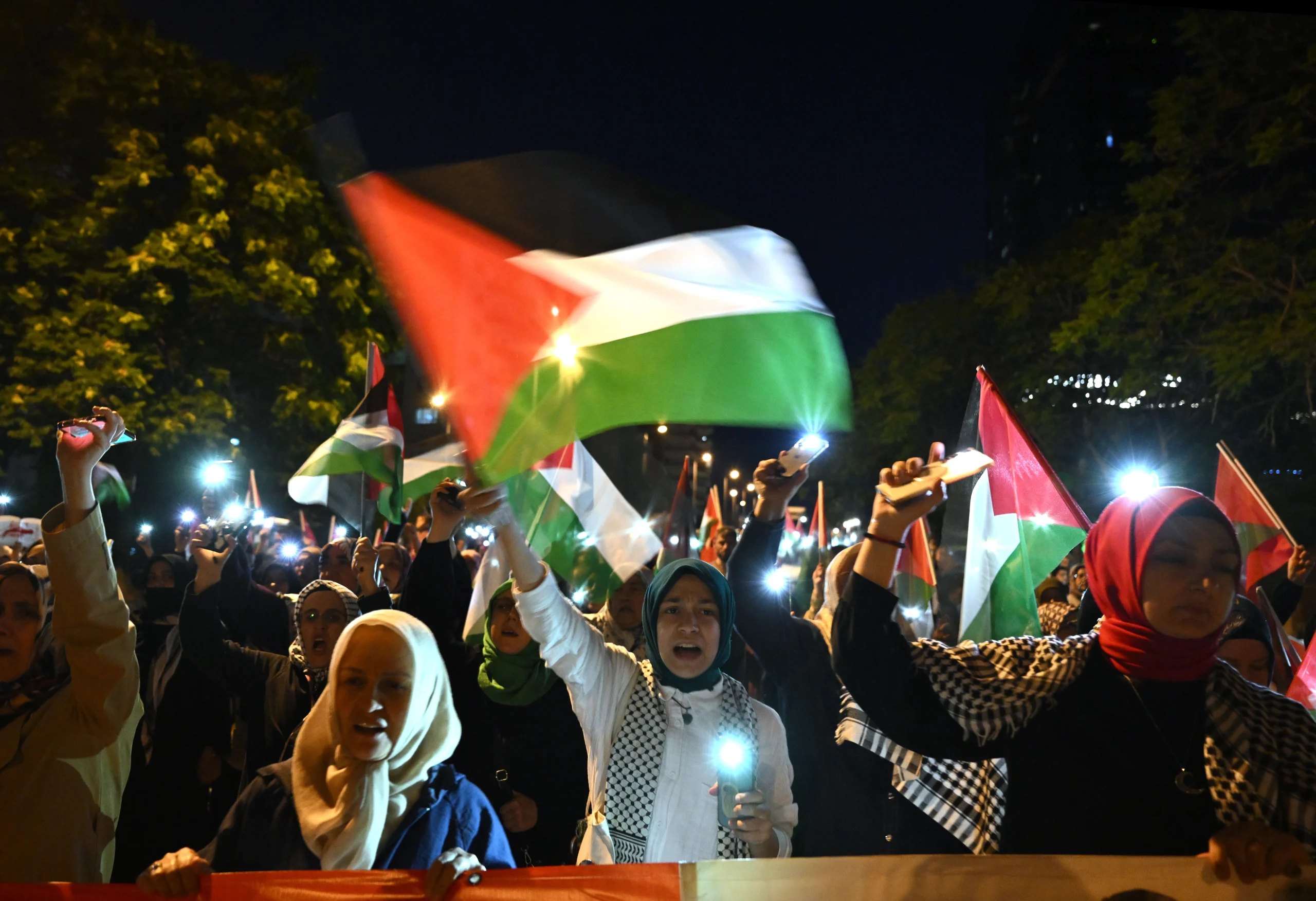 Ankara’da toplanan Filistin destekçileri, İsrail'in Gazze’ye yönelik saldırılarını protesto ederek