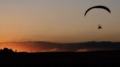 JUNNO Paramotor İHA, IDEF 2025’te Sahneye Çıkıyor Dünyanın ilk insansız paramotoru JUNNO, düşük maliyetli ve modüler yapısıyla