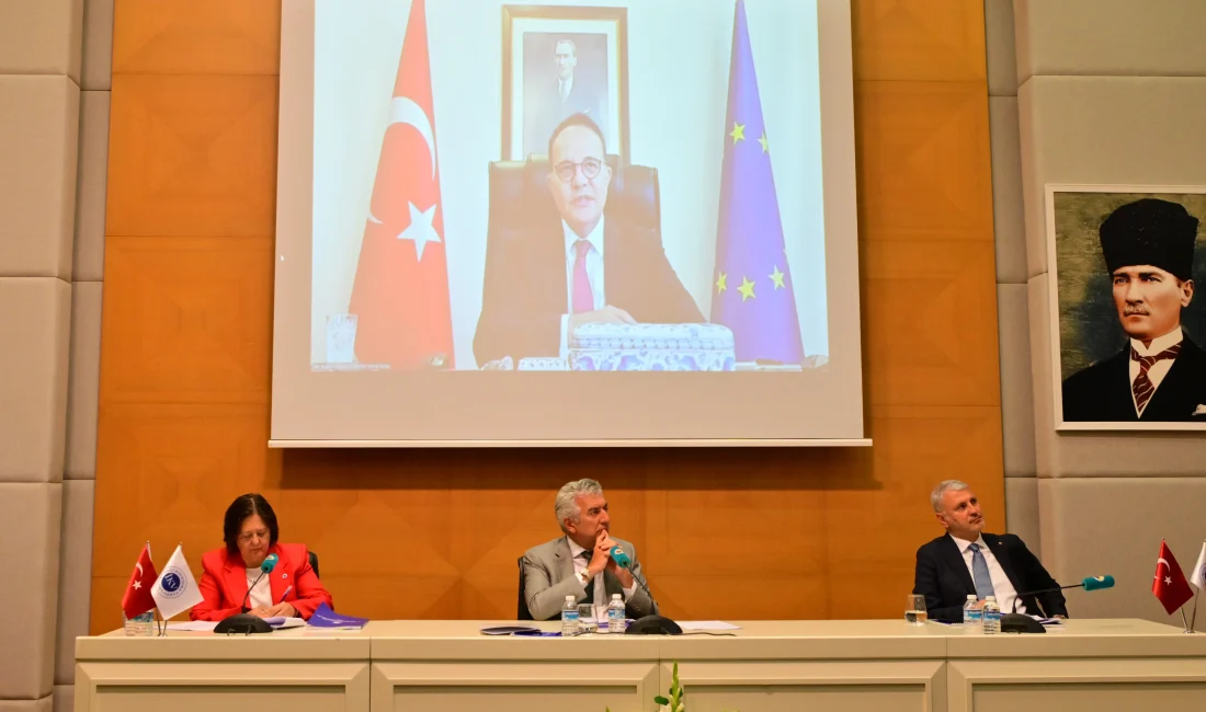 İktisadi Kalkınma Vakfı Genel Kurulu'nda iş dünyası temsilcileri, vize uygulamalarının