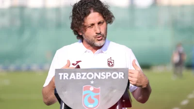 Fatih Tekke’den Niguez Yorumu: “Trabzonspor Kimseye Bağımlı Değil” Fatih Tekke, Niguez transferinin iptal olmasının sorun teşkil etmediğini belirtti: