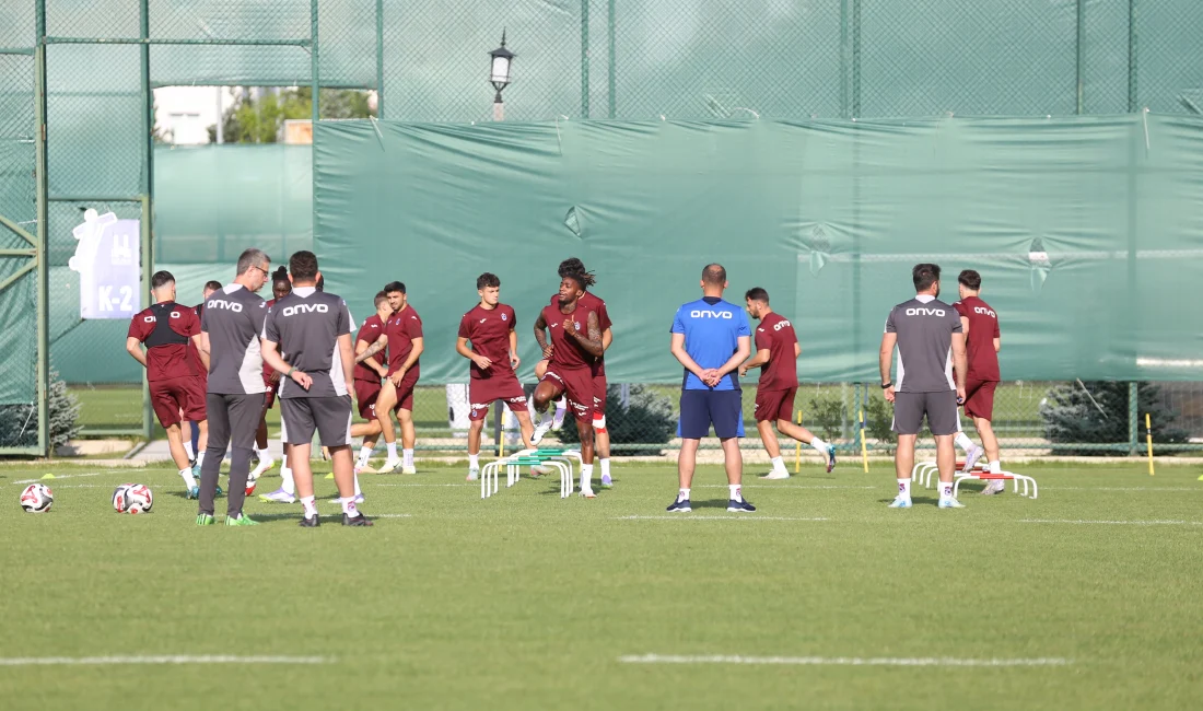 Trabzonspor Erzurum Kampında Çalışmalarını Sürdürüyor Trabzonspor, yeni sezon hazırlıkları kapsamında Erzurum’da yüksek tempolu kamp programını