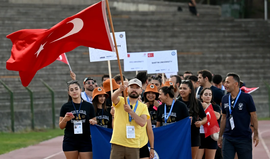 6 ülkeden 15 takımın katılımıyla düzenlenen Avrupa Üniversitelerarası 7’li Ragbi