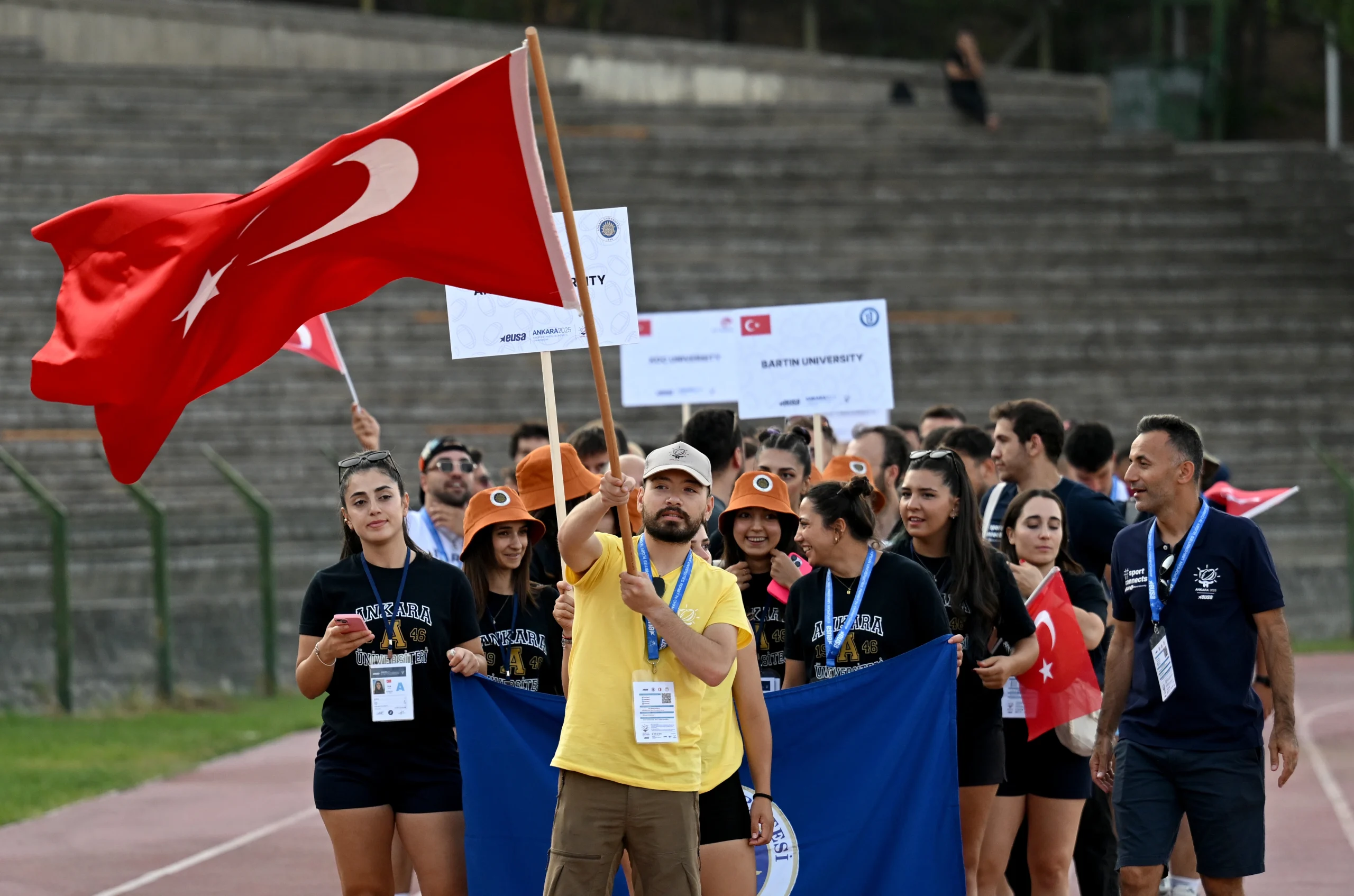 6 ülkeden 15 takımın katılımıyla düzenlenen Avrupa Üniversitelerarası 7’li Ragbi