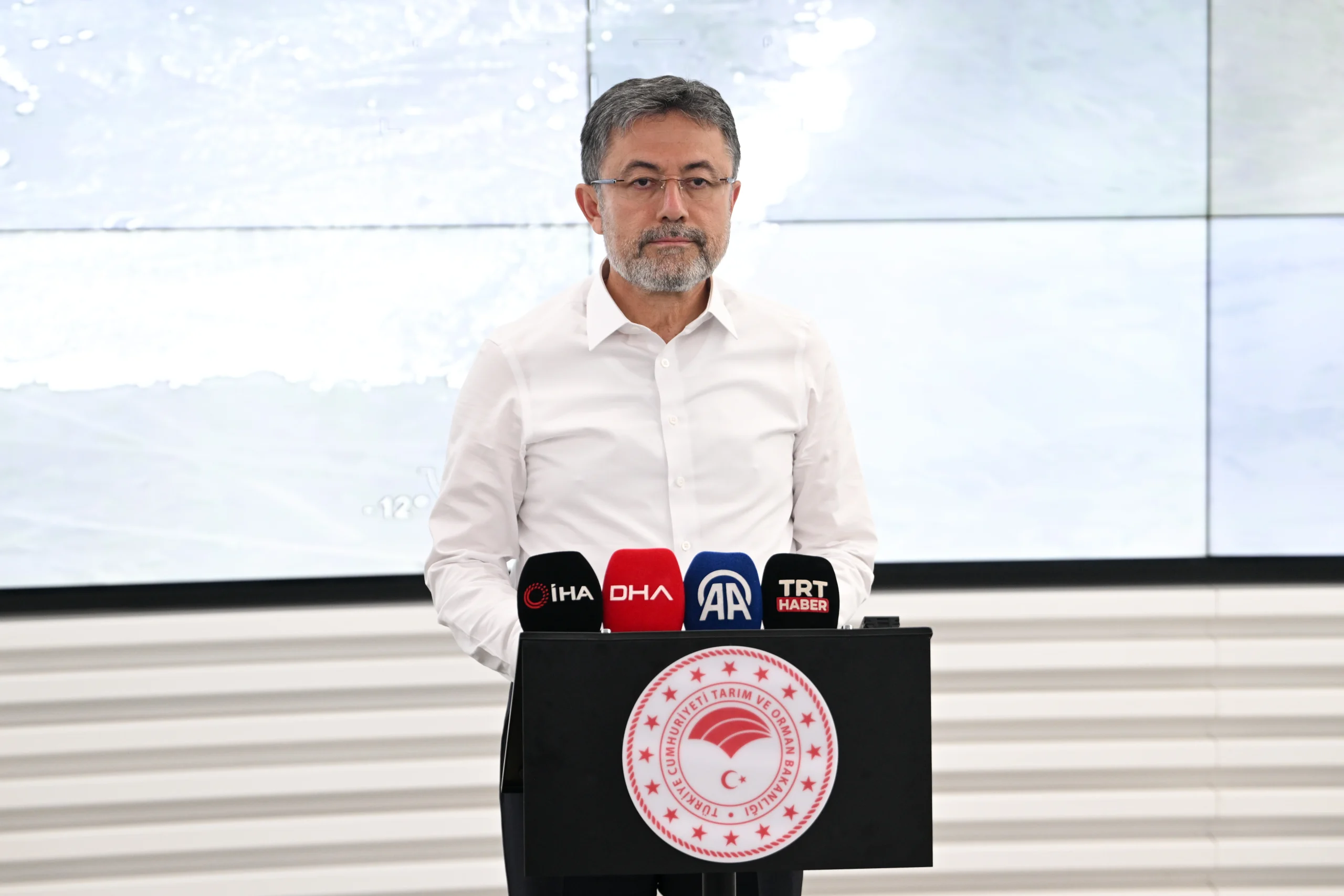 Tarım ve Orman Bakanı İbrahim Yumaklı, Sakarya ve Bilecik'teki yangınlarda