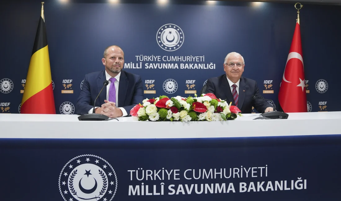 Milli Savunma Bakanı Yaşar Güler, Belçika Savunma Bakanı Francken ile