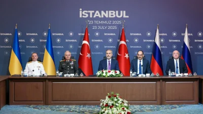 Dışişleri Bakanı Hakan Fidan, İstanbul’daki Türkiye-Rusya-Ukrayna üçlü toplantısında, çatışmaların sonlandırılması