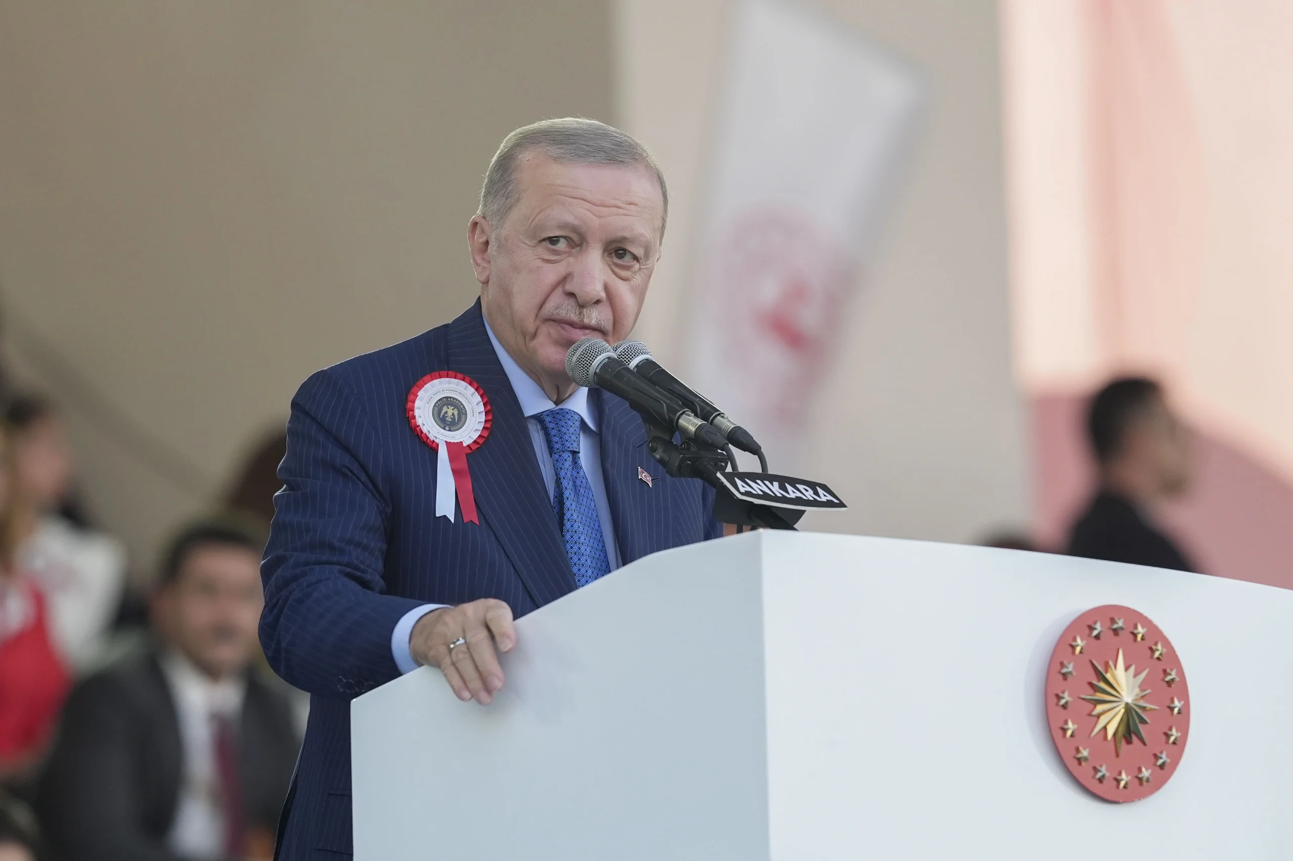 Polis Akademisi mezuniyet töreninde konuşan Cumhurbaşkanı Erdoğan, Türk polisinin milletin