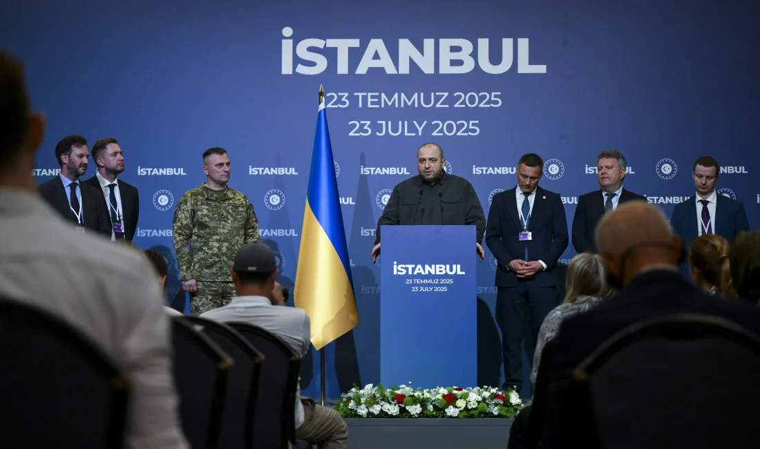 İstanbul'da düzenlenen üçlü zirvede Ukrayna, kalıcı ateşkes ve liderler düzeyinde