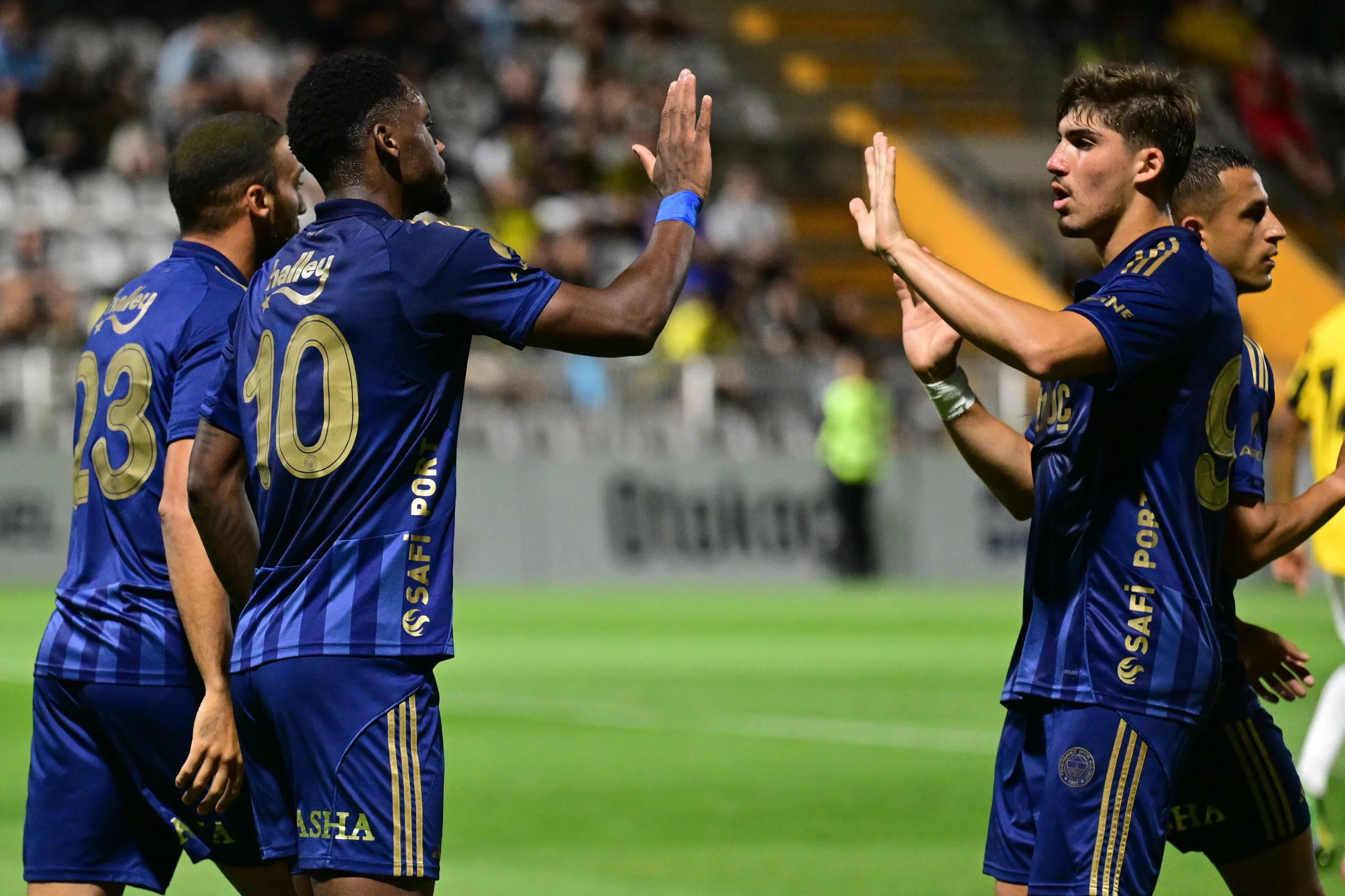  Fenerbahçe, hazırlık maçında Al-Ittihad’ı 4-0 mağlup ederken, yeni transfer