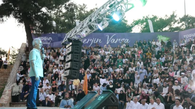 Ulaştırma ve Altyapı Bakanı Abdulkadir Uraloğlu, Edirne’de gençlerle bir araya