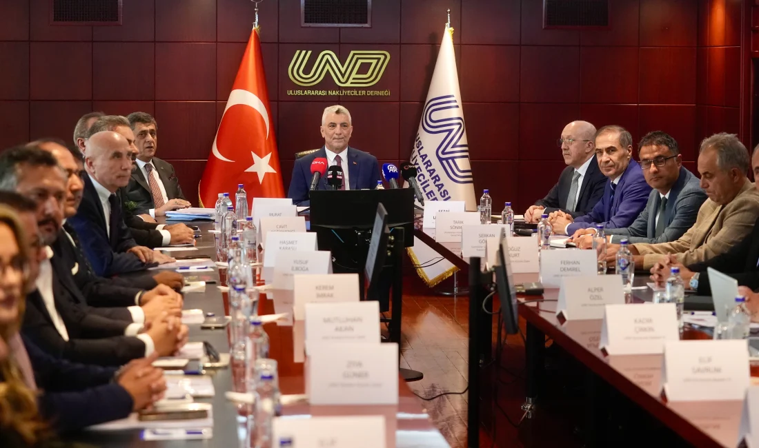 Bakan Bolat: Lojistik Sektörü Türkiye Ekonomisinin Lokomotifidir Ticaret Bakanı Ömer Bolat, lojistik sektörünün milli gelire katkısının 100