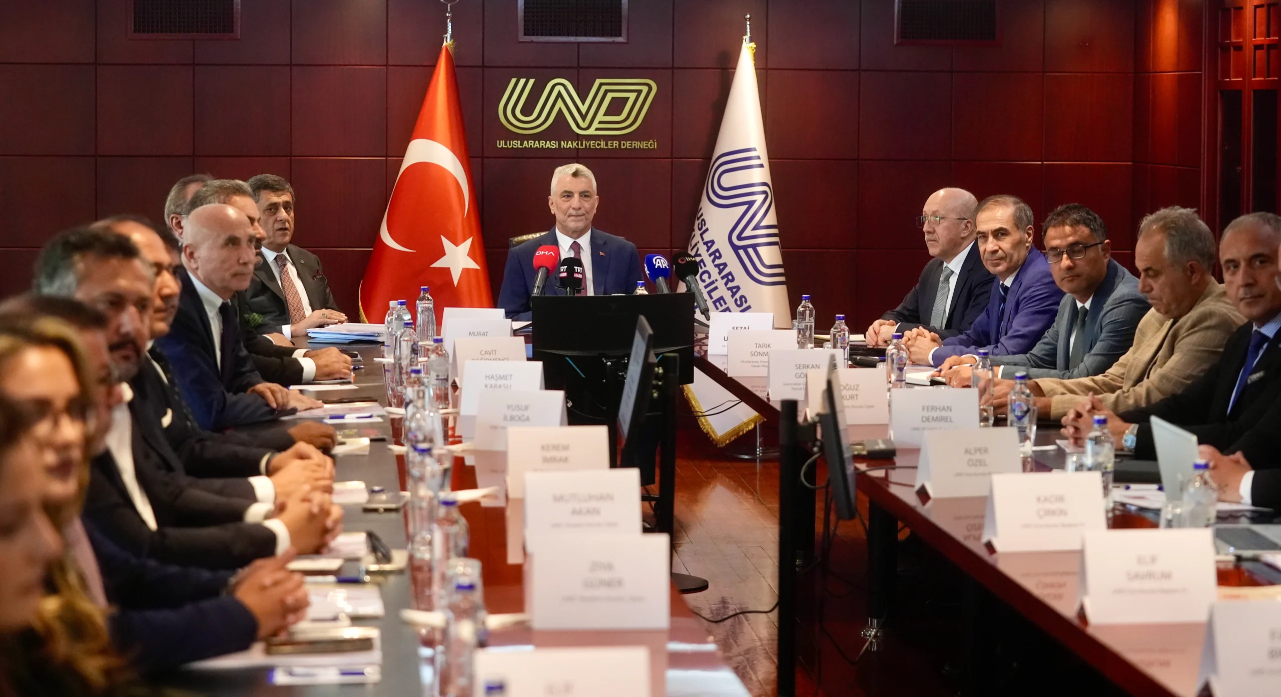 Ticaret Bakanı Ömer Bolat, lojistik sektörünün milli gelire katkısının 100