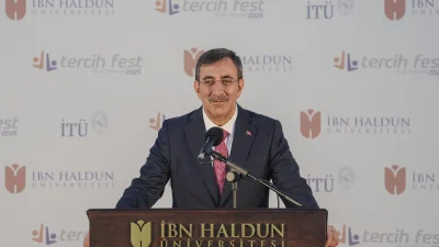 Cumhurbaşkanı Yardımcısı Cevdet Yılmaz, gençlere seslenerek, geleceğin güçlü Türkiye’sinin ancak