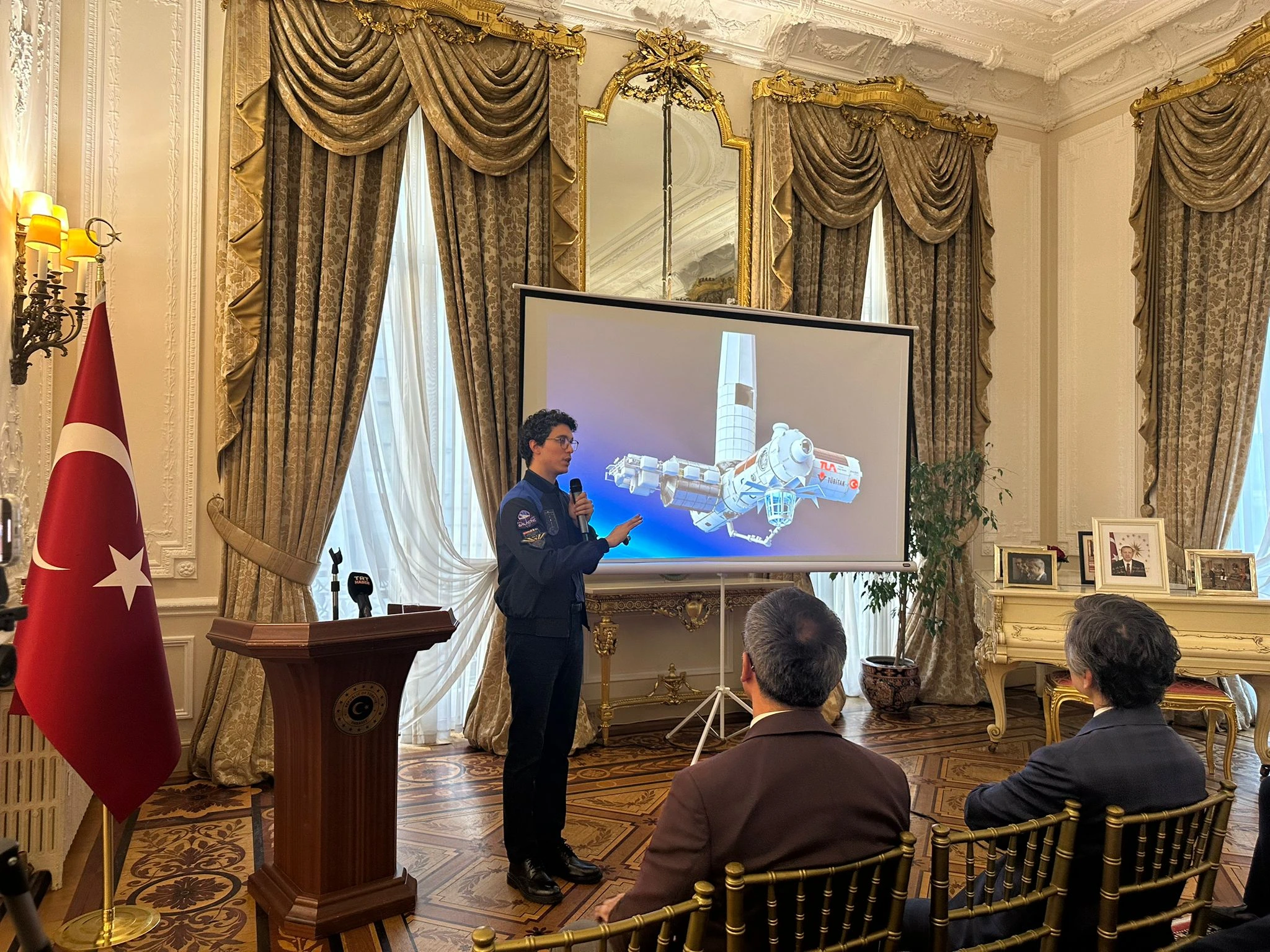 Tuva Cihangir Atasever, Londra’daki etkinlikte Türkiye'nin uzay misyonları ve bilimsel