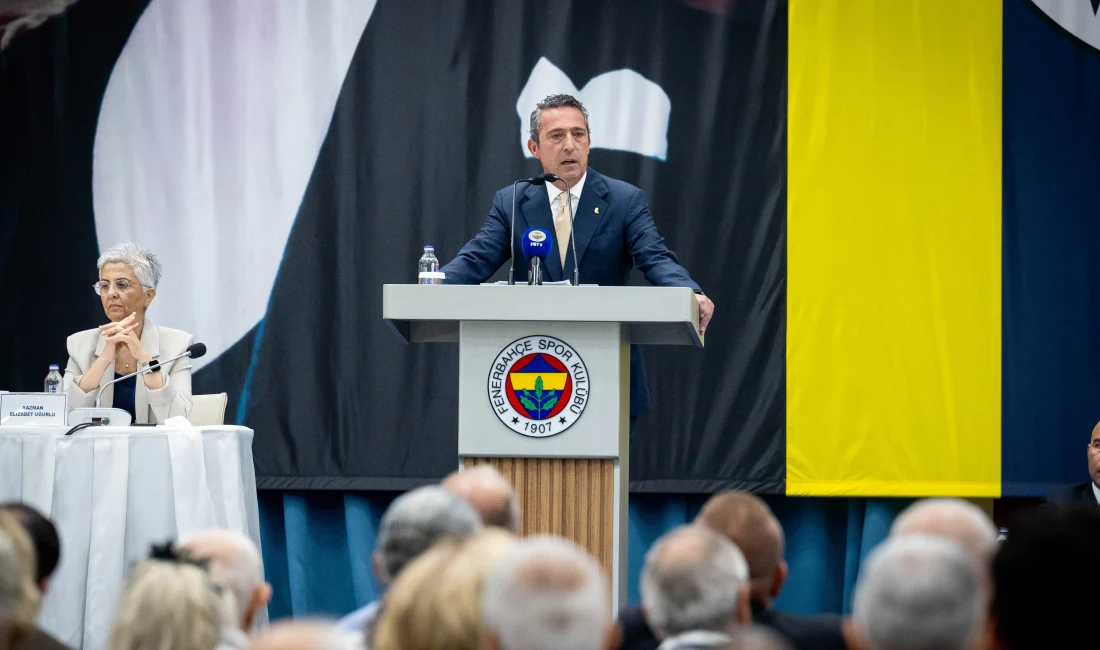 Fenerbahçe Başkanı Ali Koç, Şampiyonlar Ligi öncesi iki yeni transferin