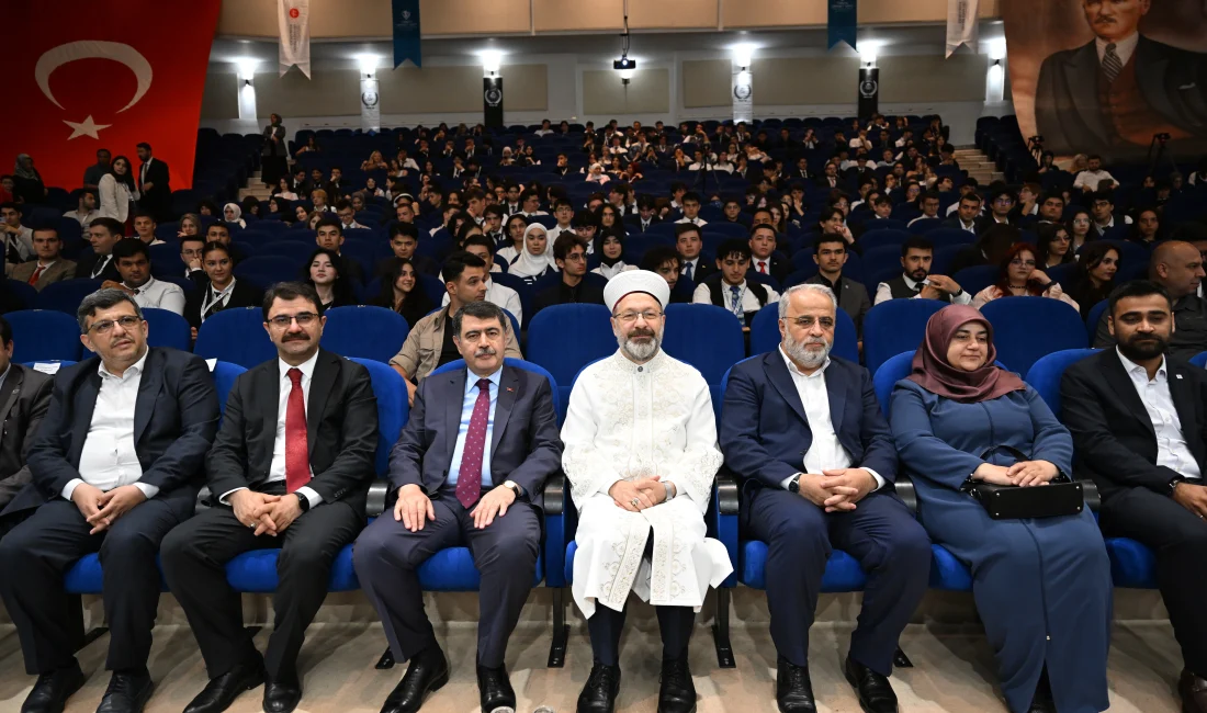 BM’ye Eleştiri: “Zulmü Durduramıyor, Gençler Umudumuz” Diyanet İşleri Başkanı Ali Erbaş, mevcut BM yapısının zulüm ve