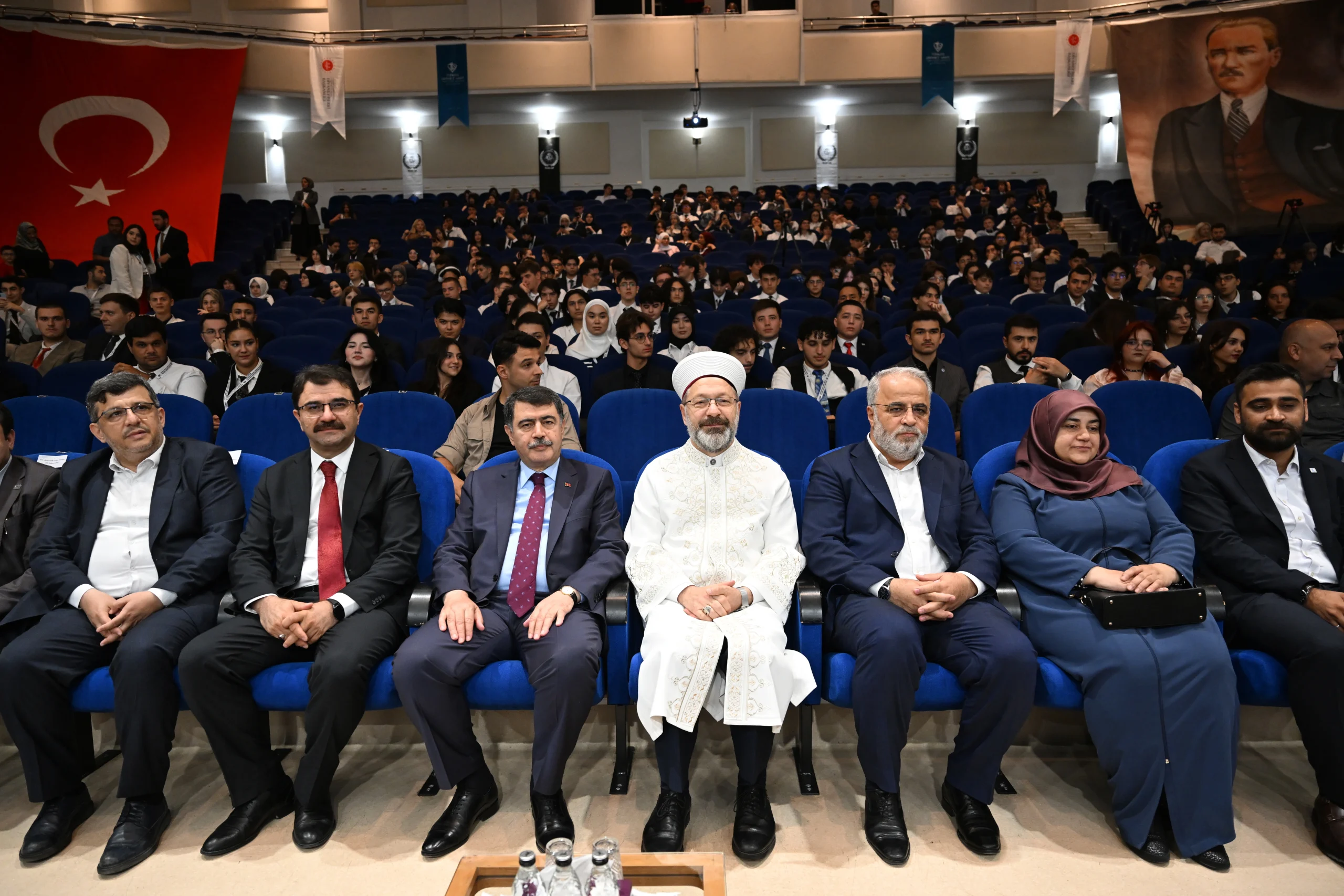 Diyanet İşleri Başkanı Ali Erbaş, mevcut BM yapısının zulüm ve