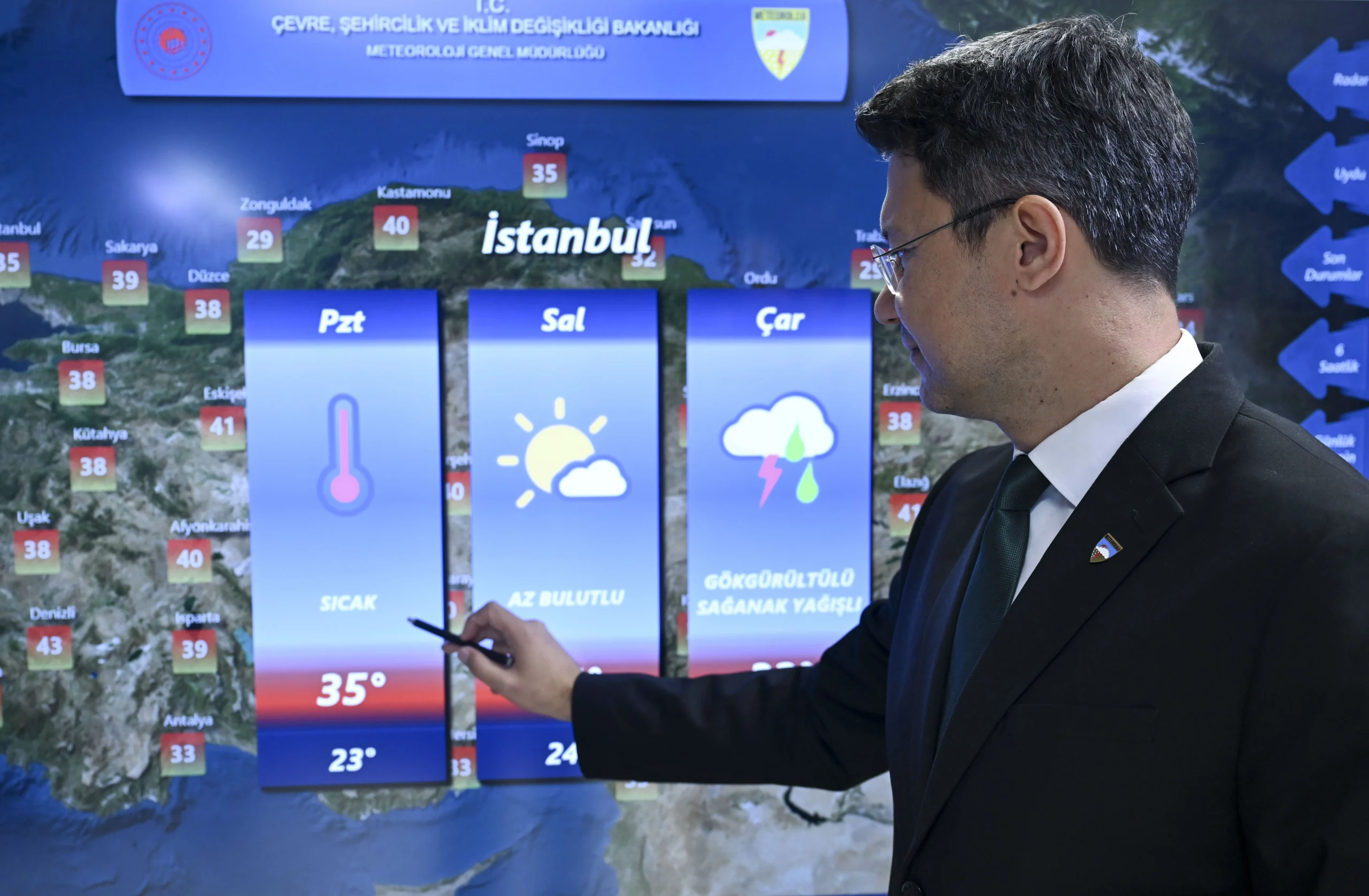  Meteoroloji, Türkiye genelinde sıcak hava dalgası uyarısında bulundu. Sıcaklıklar
