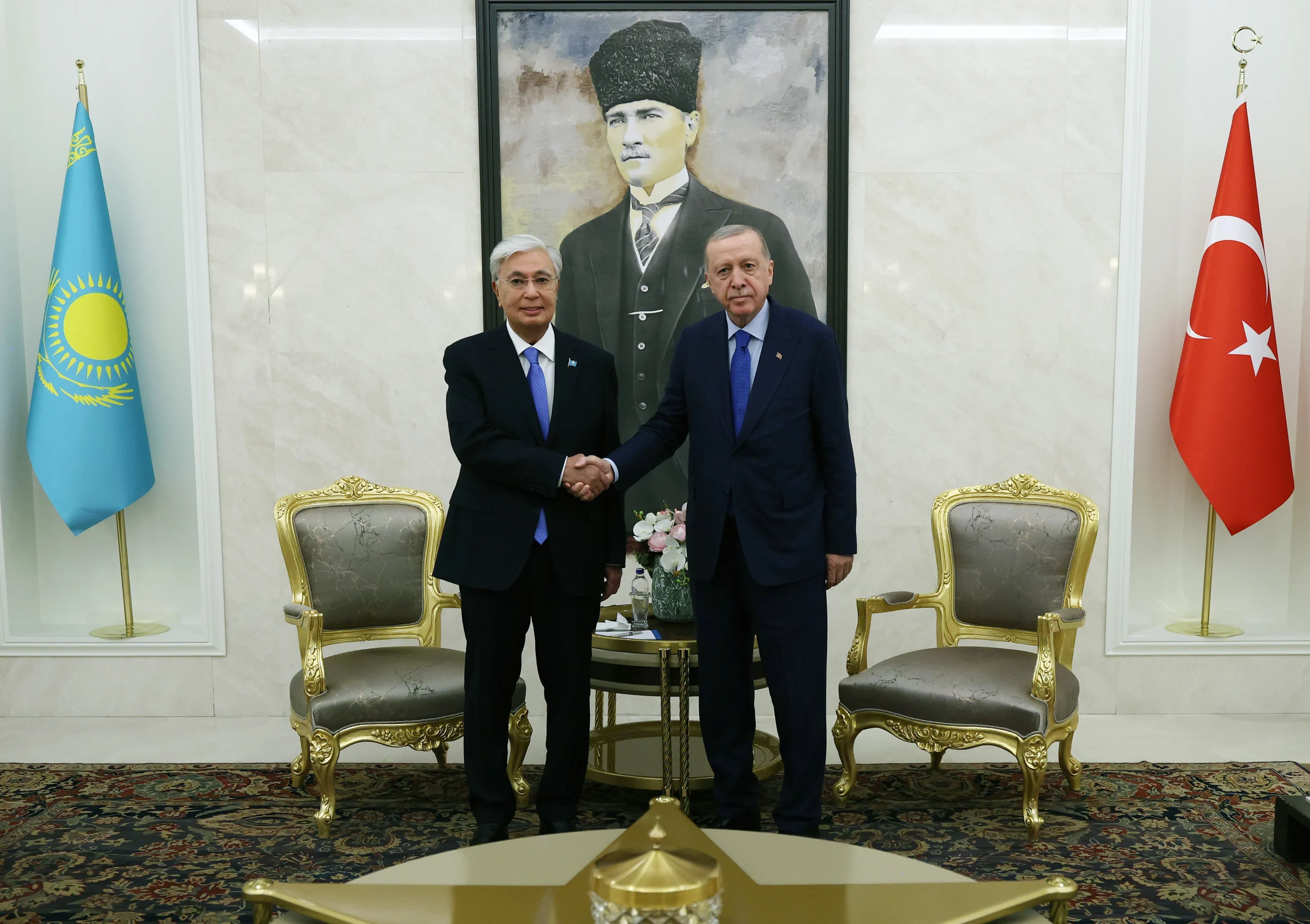 Kazakistan Cumhurbaşkanı Kasım Cömert Tokayev, Cumhurbaşkanı Erdoğan’ın daveti üzerine Ankara’ya