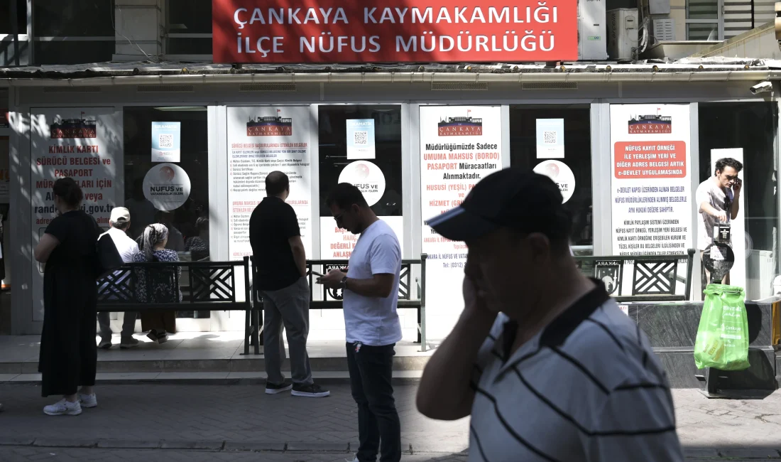 Ehliyet yenileme sürecinde son güne girildi. Eski tip belgelerini değiştirmeyenler