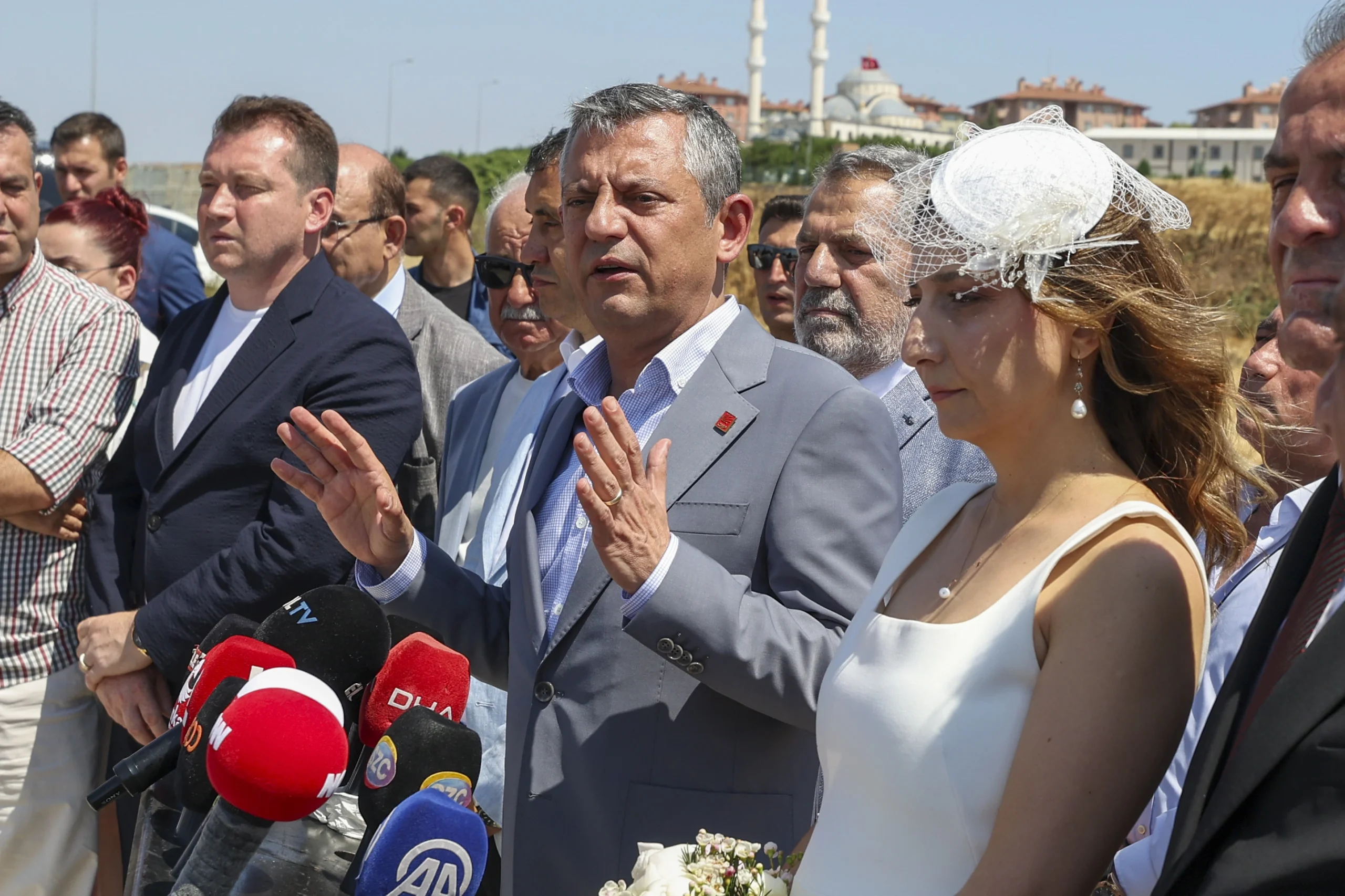 CHP Genel Başkanı Özel, cezaevinde İmamoğlu’nu ziyaret etti, TBMM’de kurulacak