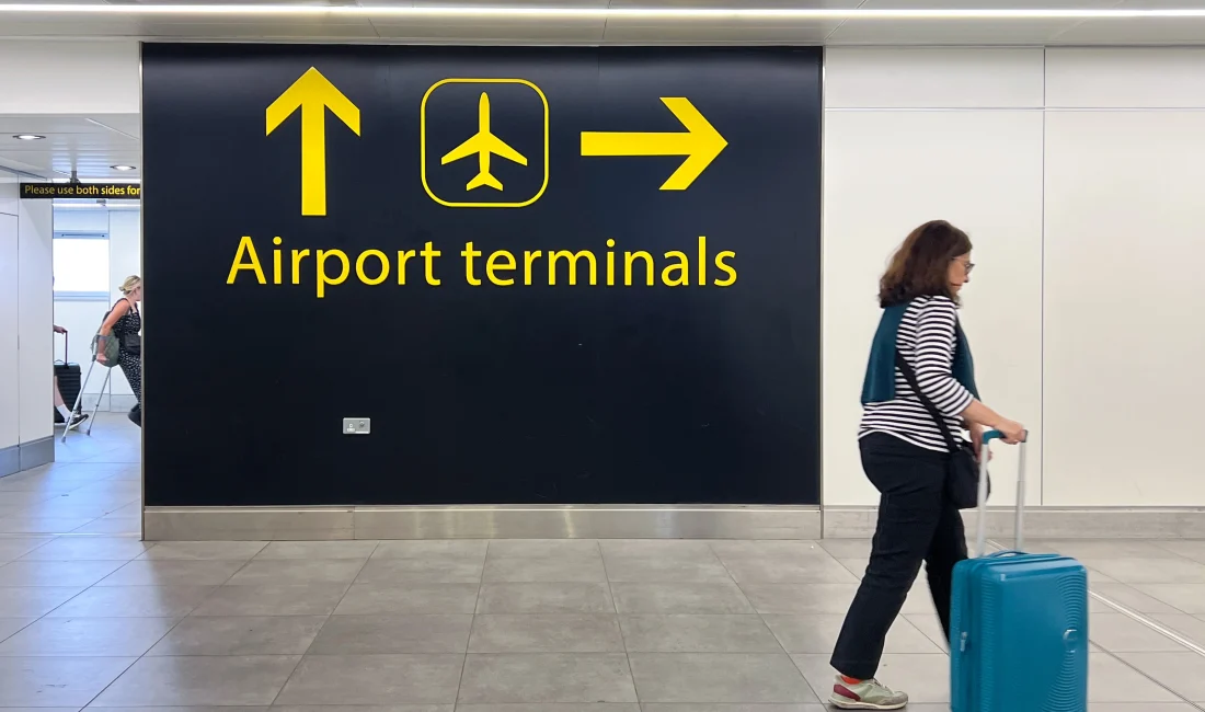 İngiltere hava trafik kontrol merkezinde yaşanan teknik arıza, ülkedeki dış