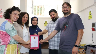 Yoğun bakımda oksijen tedavisi gören hastaların uyumamasını sağlayacak "uyarıcı maske