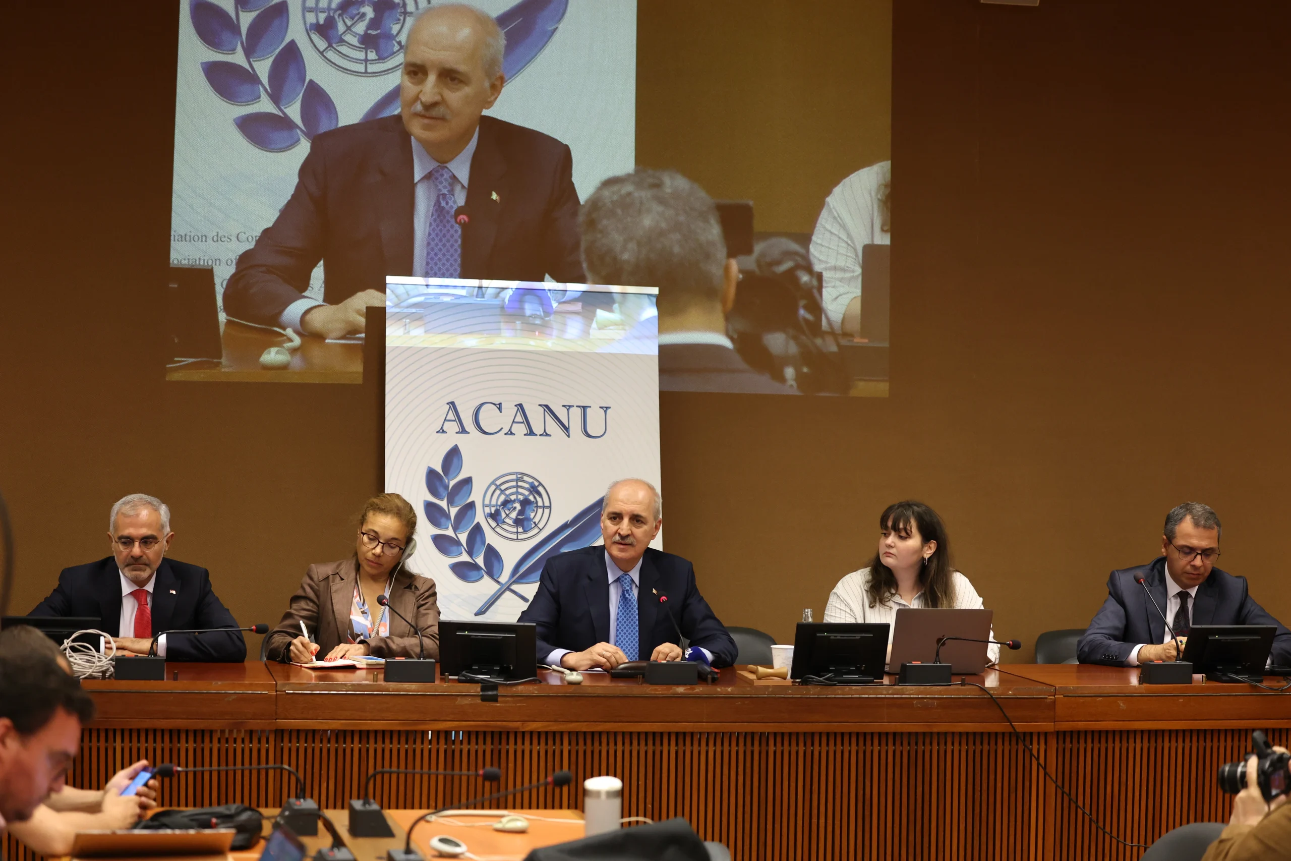  Cenevre'de gazetecilere açıklamalarda bulunan TBMM Başkanı Kurtulmuş, "Gazze'de açlık