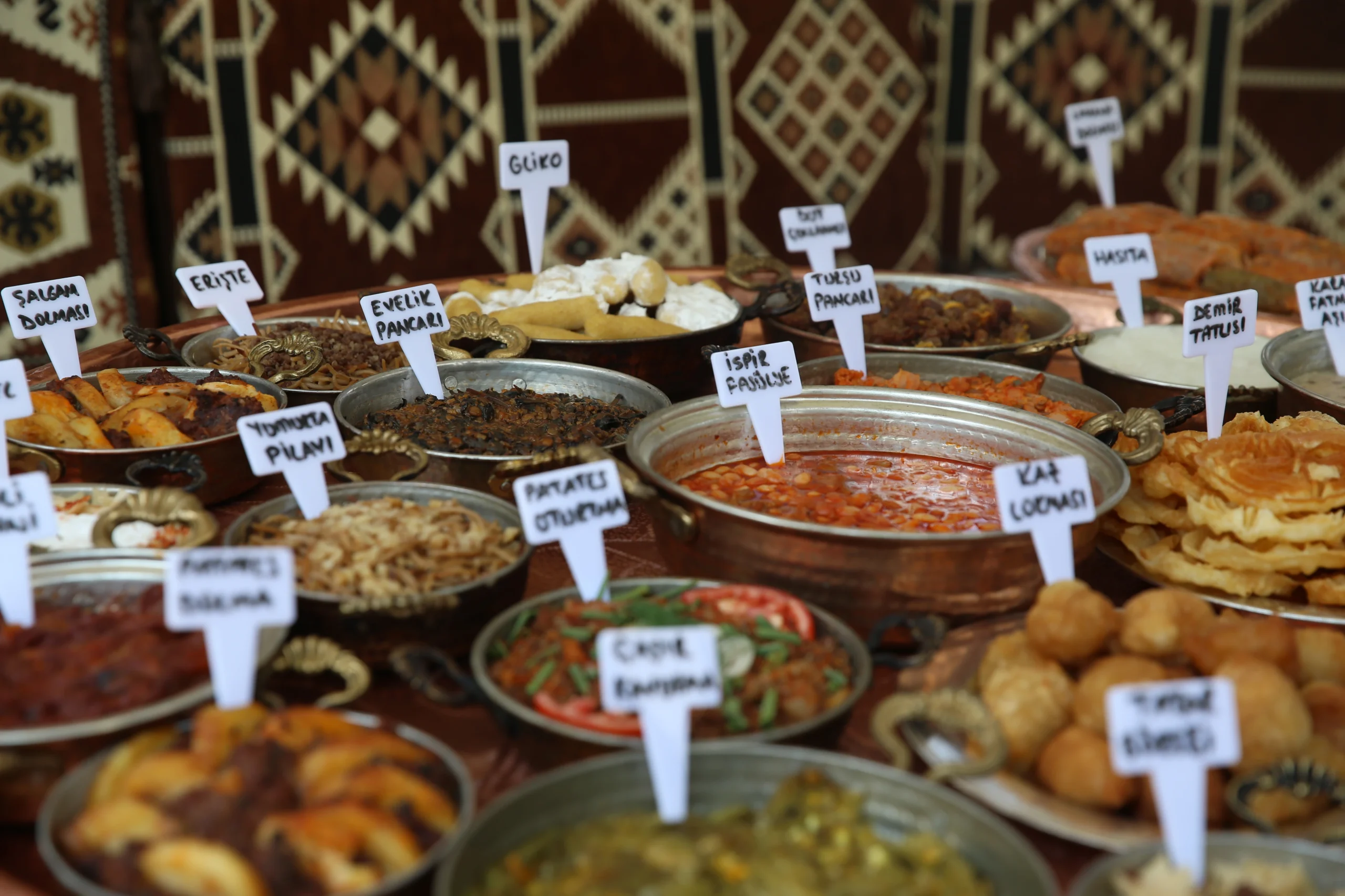 Gastronomi şehri Erzurum, düzenlediği Kahvaltı Festivali ile hem yerel tatları