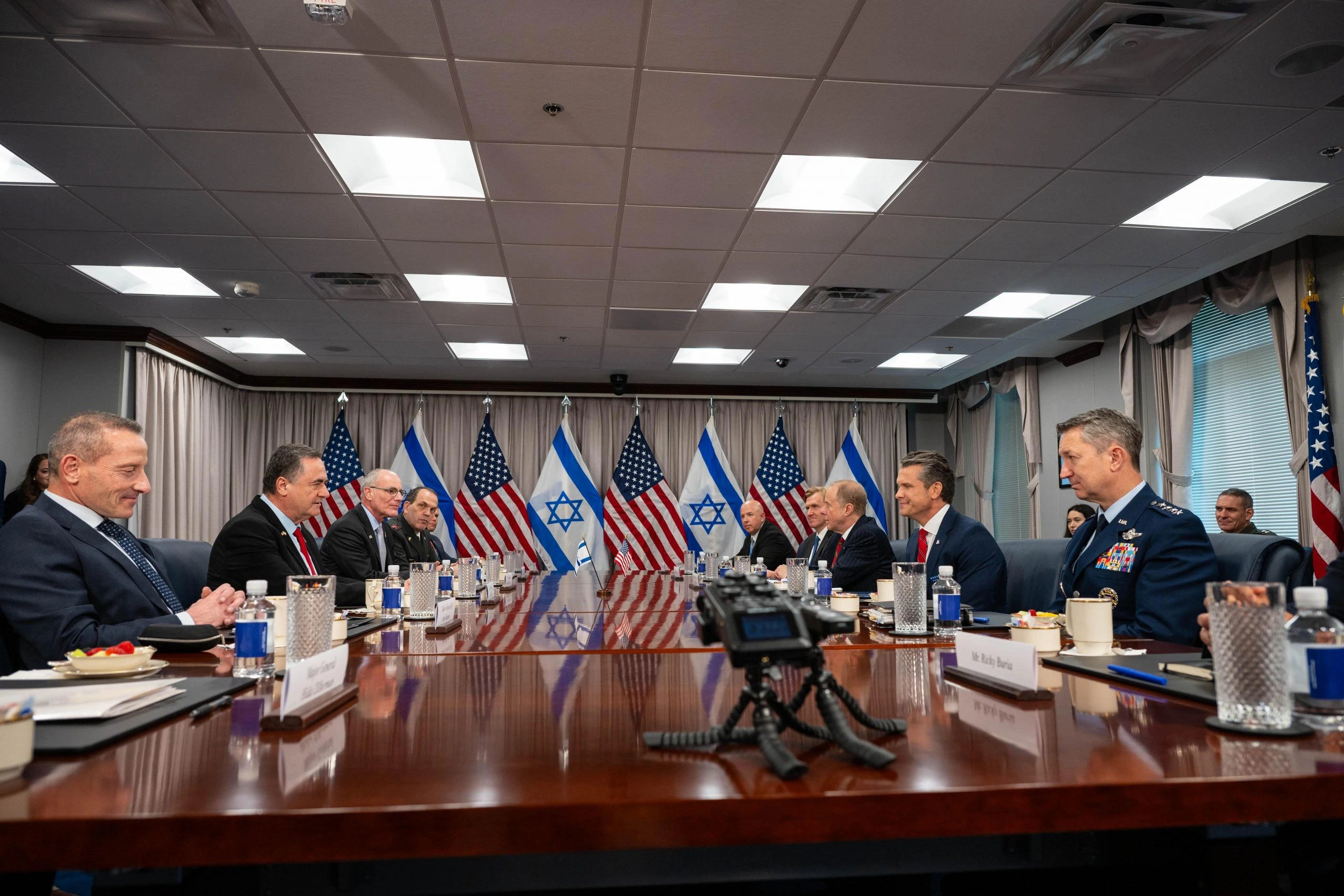 İsrail Savunma Bakanı Israel Katz, Washington'da ABD’li mevkidaşı Pete Hegseth