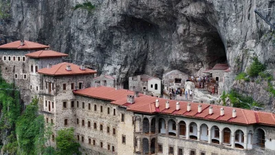 Karadeniz’in gözde turizm duraklarından Sümela Manastırı, 2024’ün ilk yarısında 151