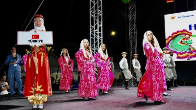 Samsun Büyükşehir Belediyesi tarafından düzenlenen 35. Uluslararası Halk Oyunları Festivali,