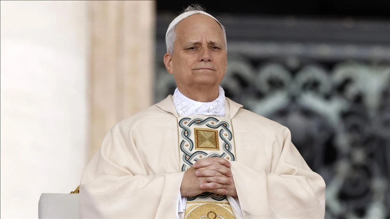 Papa 14. Leo, Gazze’deki sivil kayıplara dikkat çekerek, savaşın son