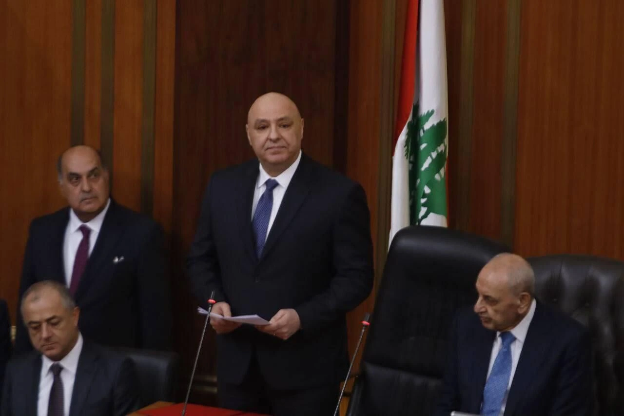 Lübnan hükümeti, Hizbullah dahil ülkedeki tüm silahlı grupların silahsızlandırılması ve